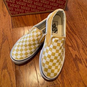 VANS CLASIC SLIP ON SHOE.